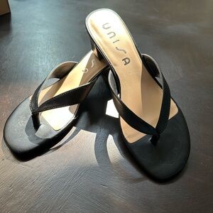 Unisa Black Leather Sandals